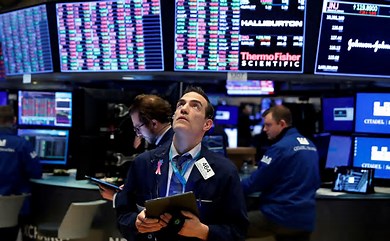 Stock Market News, April 4, 2025: Dow Tumbles 2,200 Points, Bonds Rally After China Retaliates Against Trump Tariffs